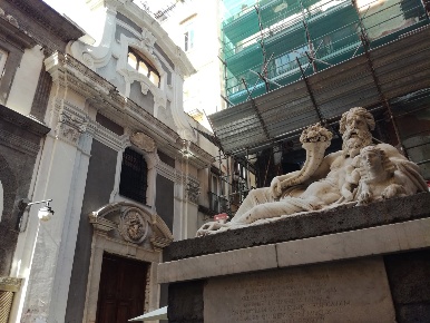 Foto Appartamento in Nilo, Napoli Centro Storico di 200 m² con 4 locali