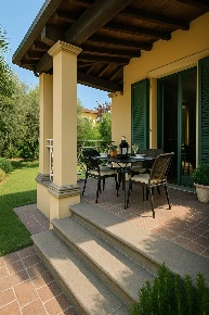 Foto Villa unifamiliare a Pietrasanta di 180 m² con 7 locali in vendita