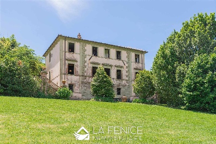Foto Villa unifamiliare in VIA NOCCHI 1, Camaiore di 790 m² con 20 locali