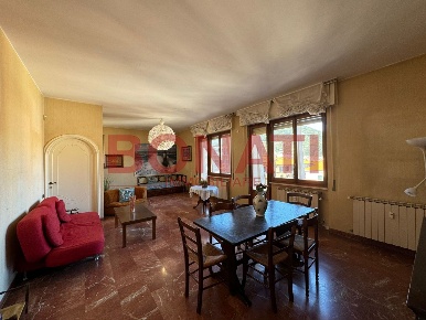 Foto Appartamento a La Spezia Centro Storico di 164 m² con 7 locali