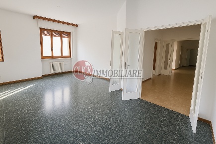 Foto Appartamento a Borgo San Lorenzo Centro di 120 m² con 5 locali