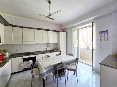 Foto Appartamento in Via Romolo e Remo, Napoli Traiano di 97 m² in vendita