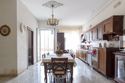 Foto Appartamento in VIA PO, Marano di Napoli Centro di 111 m² con 4 locali