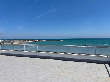Foto Appartamento a Pescara Stadio - Lungomare Colombo di 210 m² in vendita