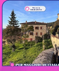 Foto Appartamento a Castiglion Fiorentino di 300 m² con 15 locali