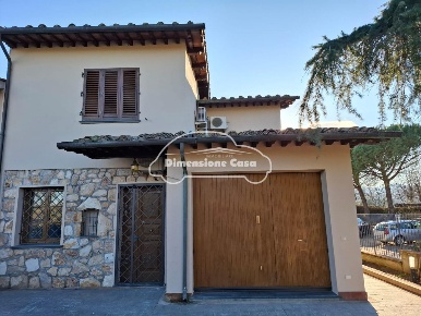 Foto Villa a schiera a Altopascio Badia Pozzeveri, Le Corti di 150 m²