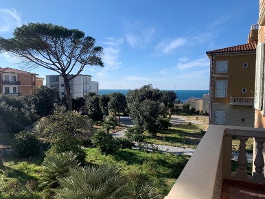 Foto Villa unifamiliare a Livorno Antignano - Banditella di 100 m²