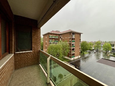 Foto Appartamento in Via Buratto 7, Ciriè Centro di 101 m² con 5 locali