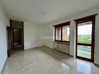 Foto Appartamento in Via Buratto 7, Ciriè Centro di 101 m² con 5 locali