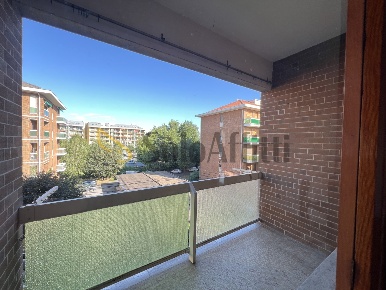 Foto Appartamento in Via Buratto 7, Ciriè Centro di 101 m² con 5 locali