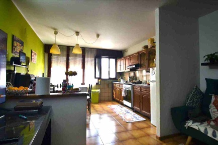 Foto Appartamento in Via Livio Marchetti, Trento Centro Storico di 90 m²
