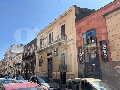 Foto Appartamento in Via V. E. Orlando 33, Catania XX Settembre - Tribunale