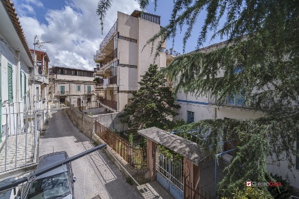 Foto Appartamento in Zafferia Via san Pietro secondo, Messina Larderia