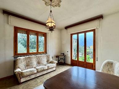 Foto Villa bifamiliare a Lucca Mutigliano - Torre di 110 m² con 5 locali
