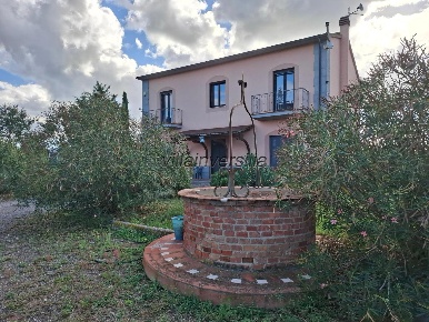 Foto Villa unifamiliare a Castiglione del Lago I Cuffi Marchetti di 260 m²