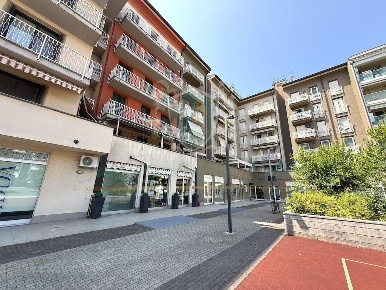 Foto Appartamento in Via Maestri del Lavoro, Lodi di 98 m² con 3 locali