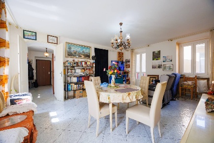 Foto Appartamento in Via Po, Torino Giardini Reali di 150 m² con 4 locali
