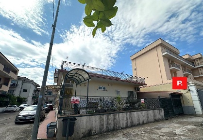 Foto Villa unifamiliare in via Avezzana, Santa Maria Capua Vetere di 200 m²