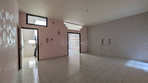 Foto Appartamento in VIA RIZZA, Floridia di 101 m² con 6 locali in vendita