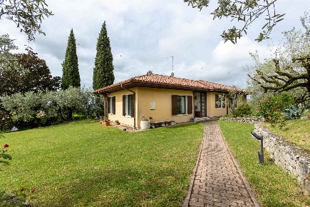 Foto Villa unifamiliare a Negrar di Valpolicella in vendita
