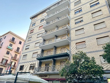 Foto Appartamento in Via Catania 51, Palermo Politeama - Ruggiero Settimo