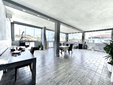 Foto Appartamento in via cave 11, Padova Chiesanuova di 104 m² con 5 locali