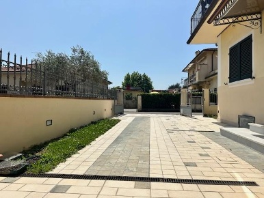 Foto Appartamento a Camaiore Lido di Camaiore di 70 m² con 3 locali