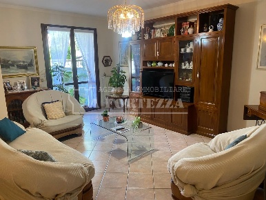 Foto Villa a schiera a San Giuliano Terme Pontasserchio, Pappiana di 210 m²