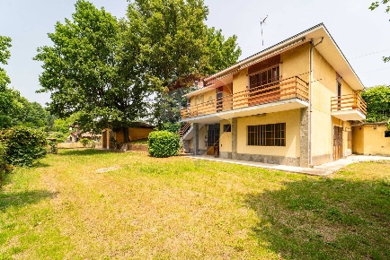 Foto Villa bifamiliare in Strada Madonnina, Venaria Reale di 156 m²