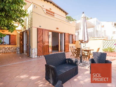 Foto Villa singola in Via Ponte dei Ricchi, Alcamo Alcamo Marina di 110 m²