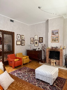 Foto Appartamento a Mantova Centro di 220 m² con 7 locali in vendita