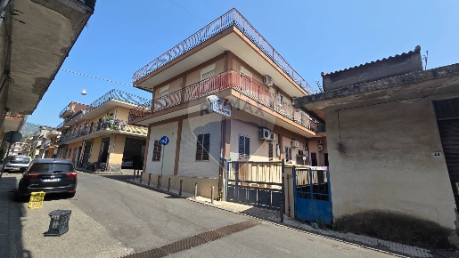 Foto Appartamento in Via Umberto, Mascali in vendita