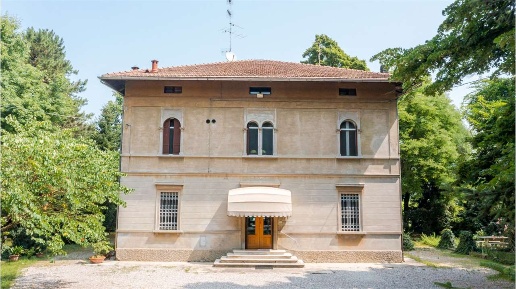 Foto Villa unifamiliare in Via Campagnola 36, Correggio di 885 m²