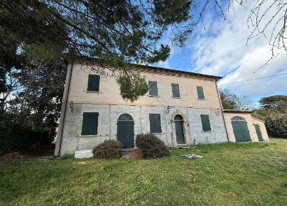 Foto Villa unifamiliare in Strada Borgo, Pesaro Villa Ceccolini di 483 m²