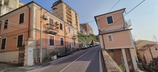 Foto Appartamento in Via Marcello Salomone, Pizzo Centro di 95 m²