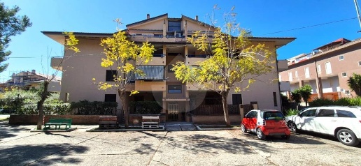 Foto Appartamento in Via Pegaso, Pizzo di 135 m² con 4 locali in vendita