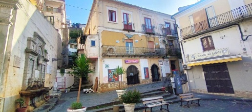 Foto Appartamento in Via Tommaso Bardari, Pizzo Centro di 169 m² in vendita