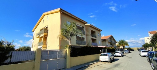 Foto Appartamento in Deviazione VII Riviera Prangi, Pizzo di 67 m²