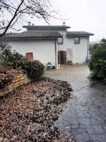 Foto Villa singola a Podenzano Centro di 220 m² con 6 locali in vendita