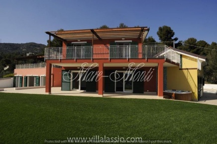 Foto Villa a Alassio in vendita