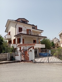 Foto Villa unifamiliare in VIA GRAMSCI, San Giorgio del Sannio di 200 m²
