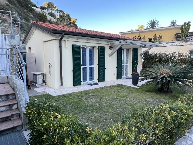 Foto Appartamento in Madonna della Ruota, Bordighera di 45 m² in vendita