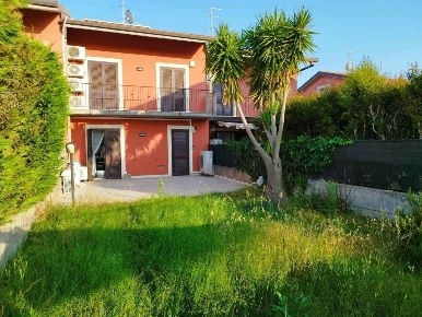 Foto Villa unifamiliare in VIA catania 12, Sant'Agata li Battiati di 140 m²