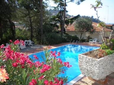 Foto Appartamento in VIA BRA, Bordighera di 35 m² con 1 locali in vendita