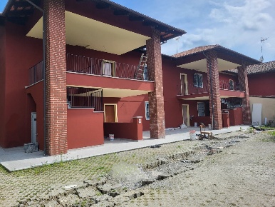 Foto Appartamento a Cherasco di 139 m² con 4 locali in vendita