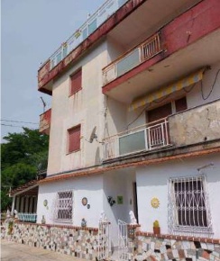 Foto Appartamento Castrolibero di 98 m² in aste