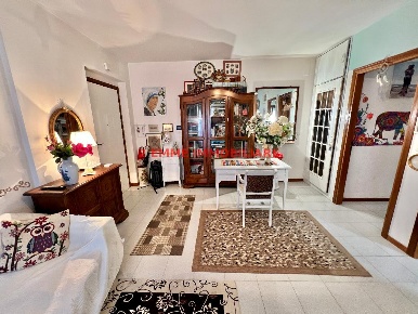 Foto Appartamento a Folignano di 113 m² con 6 locali in vendita