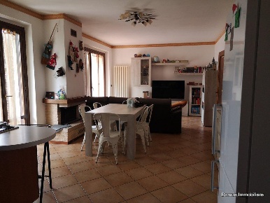 Foto Appartamento in VIA VOLTERRA, Folignano Centro di 132 m² con 3 locali