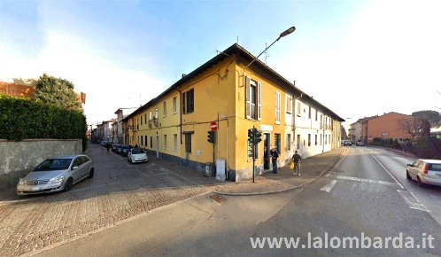 Foto Appartamento in Via Ugo Foscolo, Turate Centro di 100 m² con 2 locali