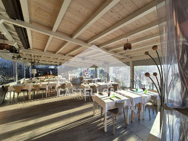 Foto Villa unifamiliare in via pieve vecchia, Nave Centro di 575 m²